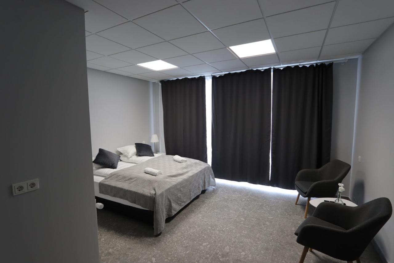 Hotel Tjarna Njarthvik Ngoại thất bức ảnh