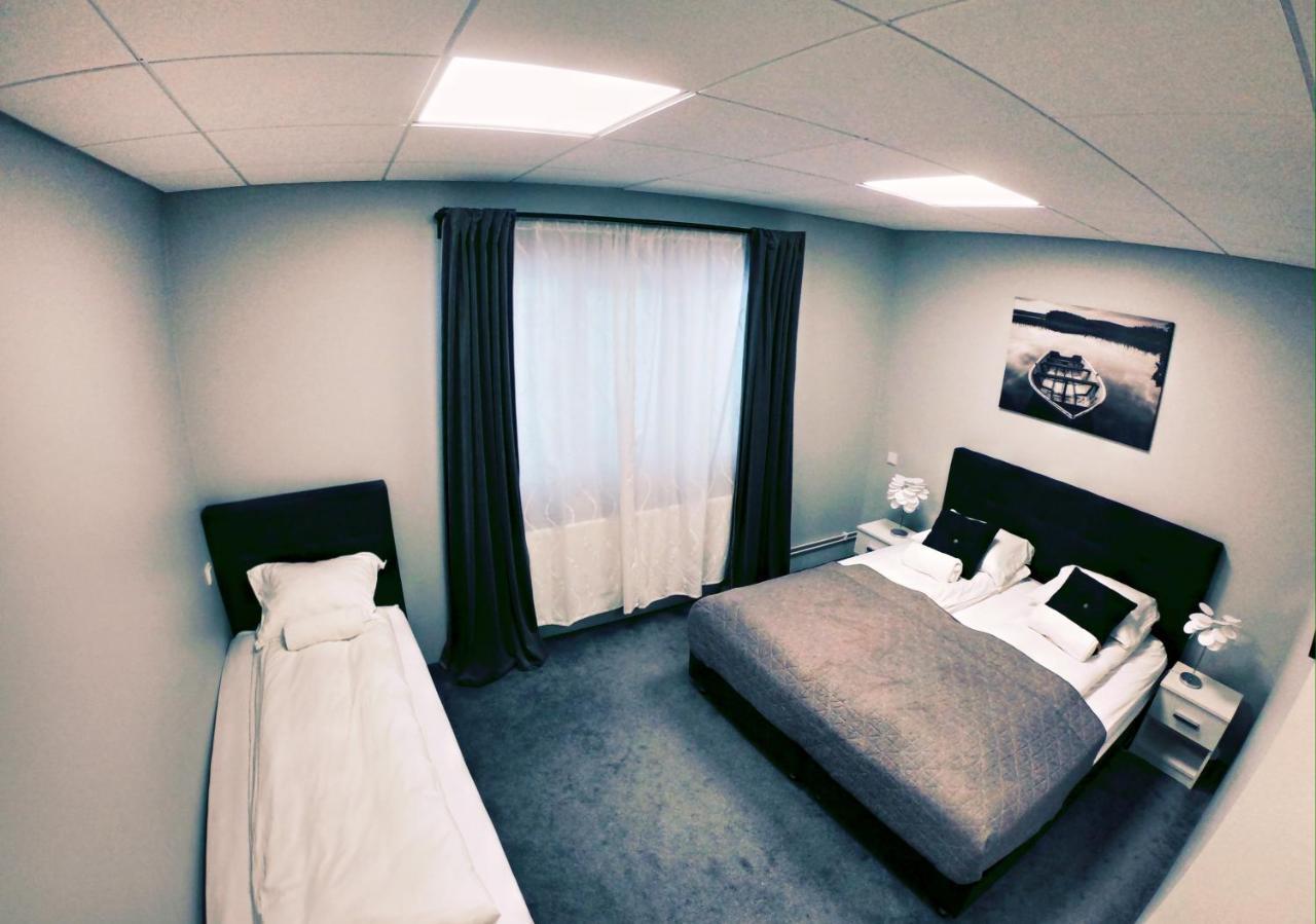 Hotel Tjarna Njarthvik Ngoại thất bức ảnh