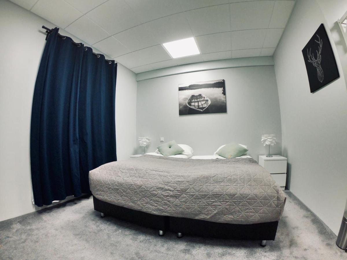 Hotel Tjarna Njarthvik Ngoại thất bức ảnh