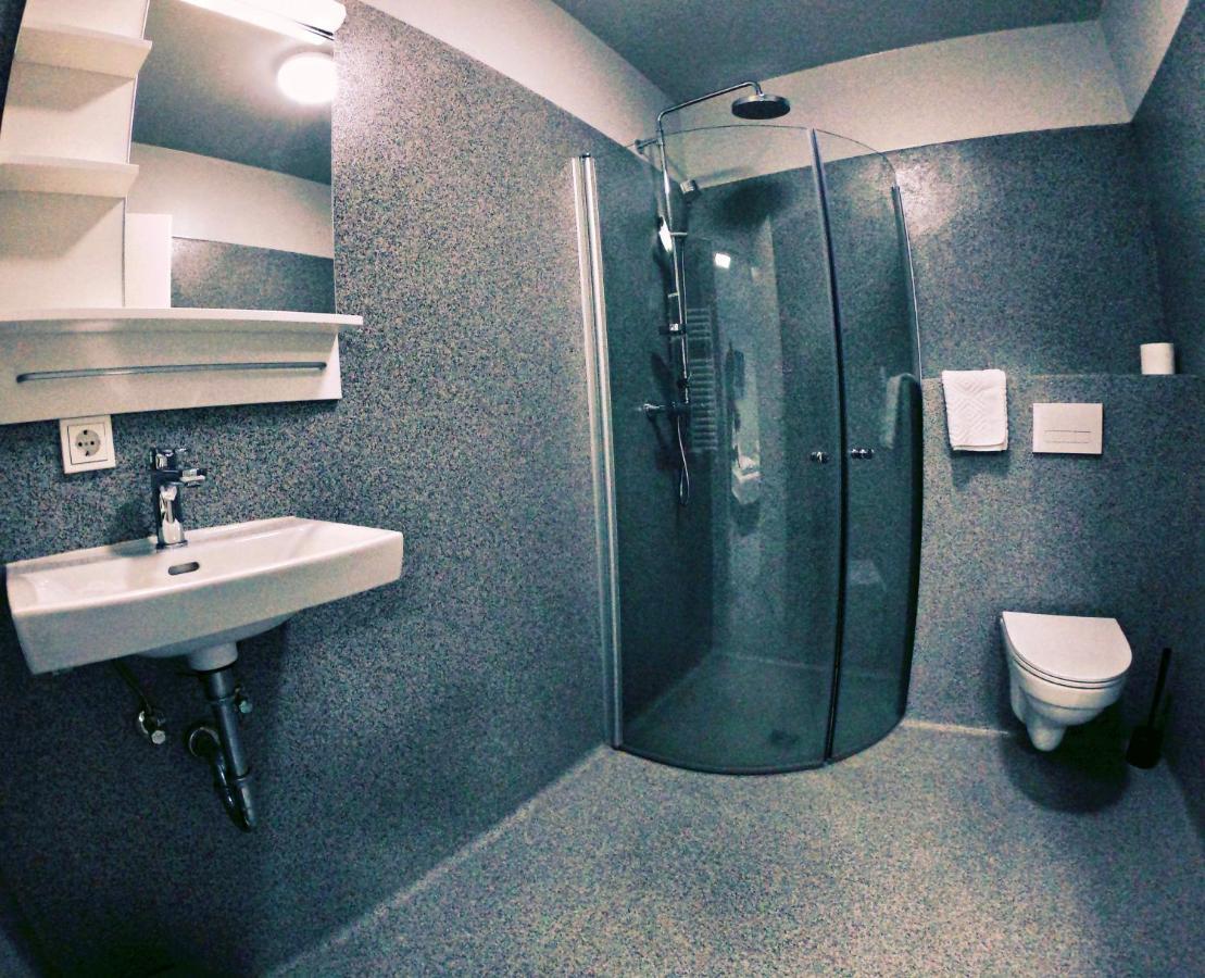 Hotel Tjarna Njarthvik Ngoại thất bức ảnh